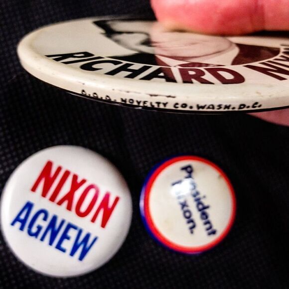 3 Vintage Richard Nixon Presidential Election Campaign Pinback Buttons - Picture 4 of 8